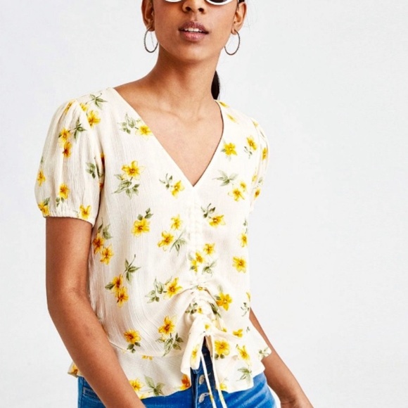 American Eagle Outfitters Tops - American Eagle Floral Cropped Ruched Blouse